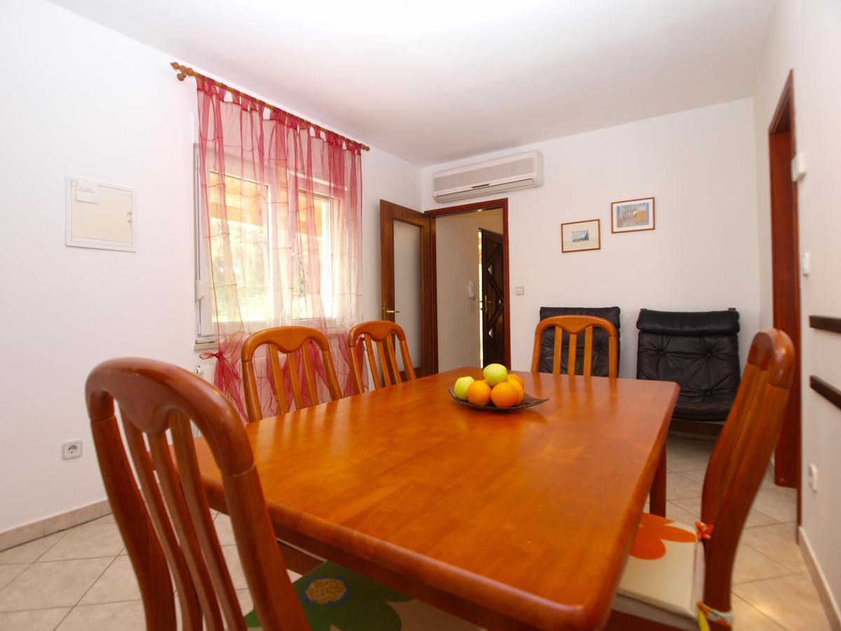 Apartment Alma 1600 Pula Exterior foto